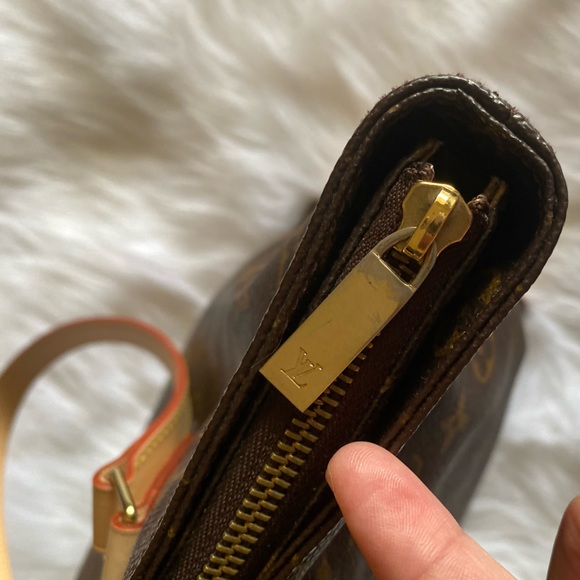 Louis Vuitton Monogram Cabas Messo - Picture 5 of 16